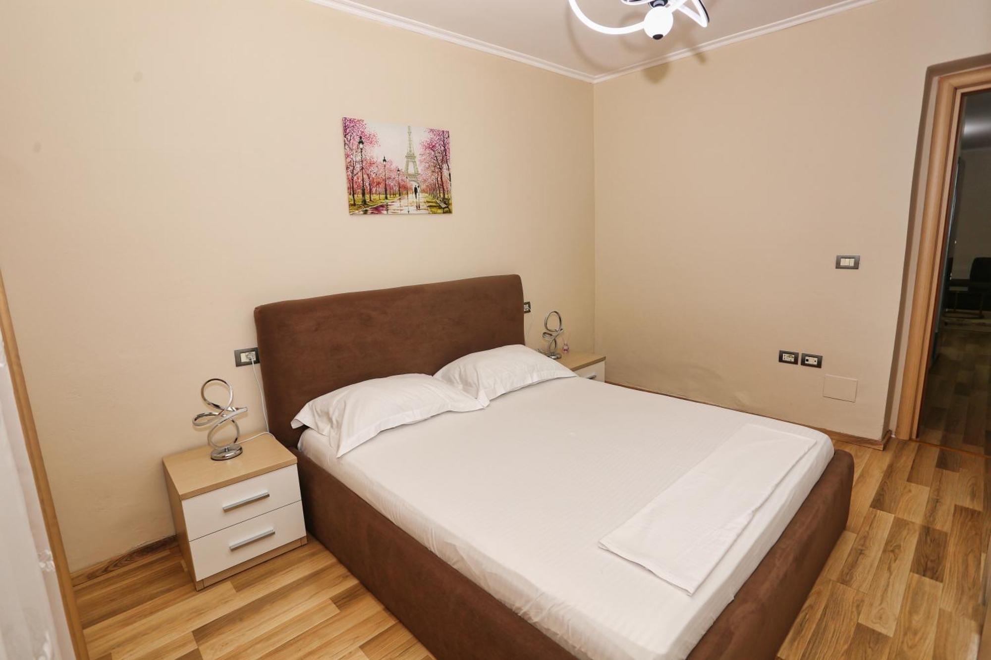R&B City Center Apartment Tirana Exterior photo