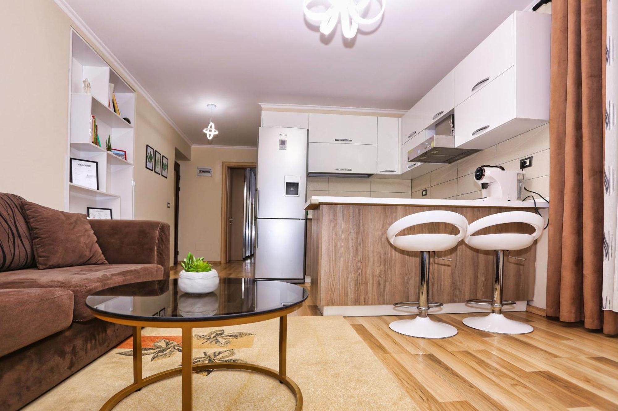 R&B City Center Apartment Tirana Exterior photo
