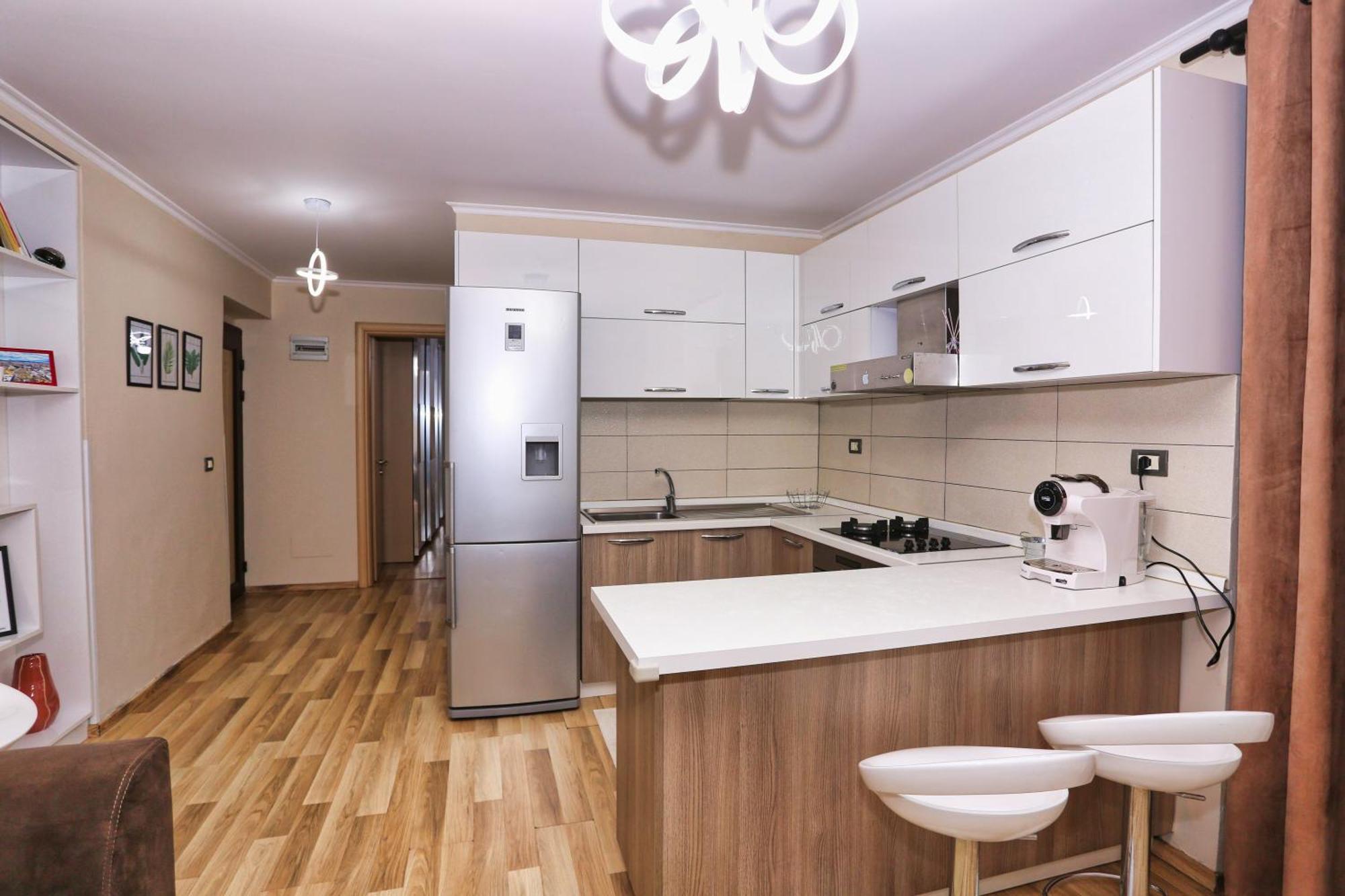 R&B City Center Apartment Tirana Exterior photo